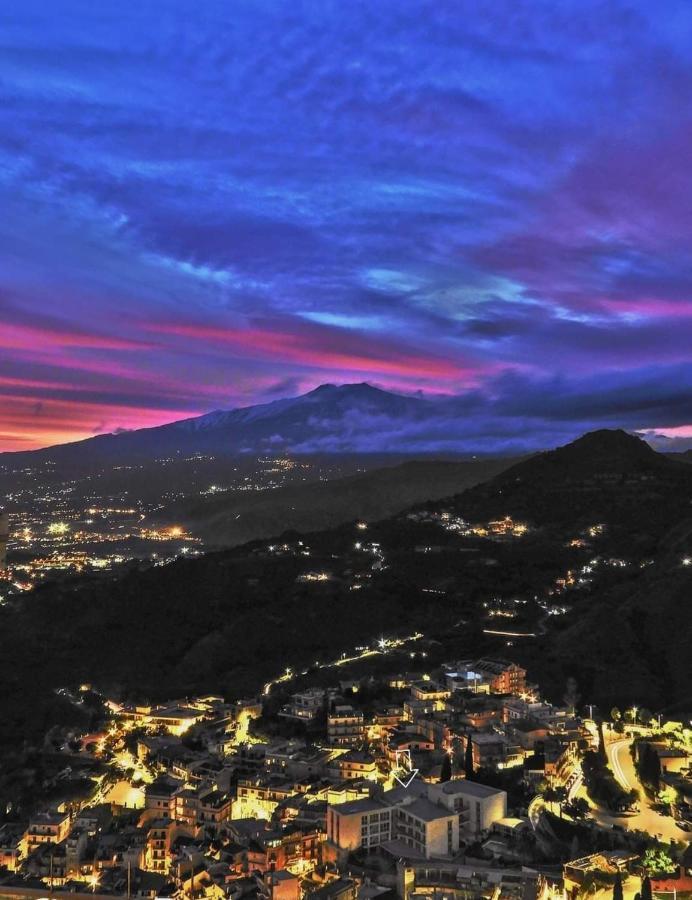Apartmán Minerva Luxury Town Center , Pool And Parking Taormina Exteriér fotografie